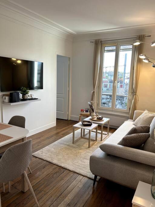 Flat Apartment